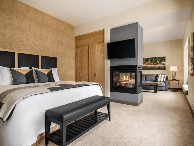 Room at Inn at the 5th