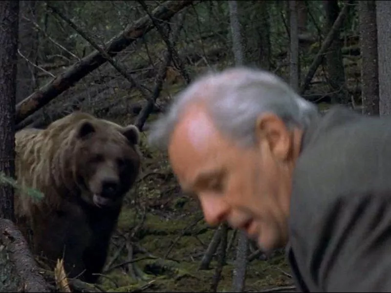 Bart the Bear in 'The Edge' with Anthony Hopkins