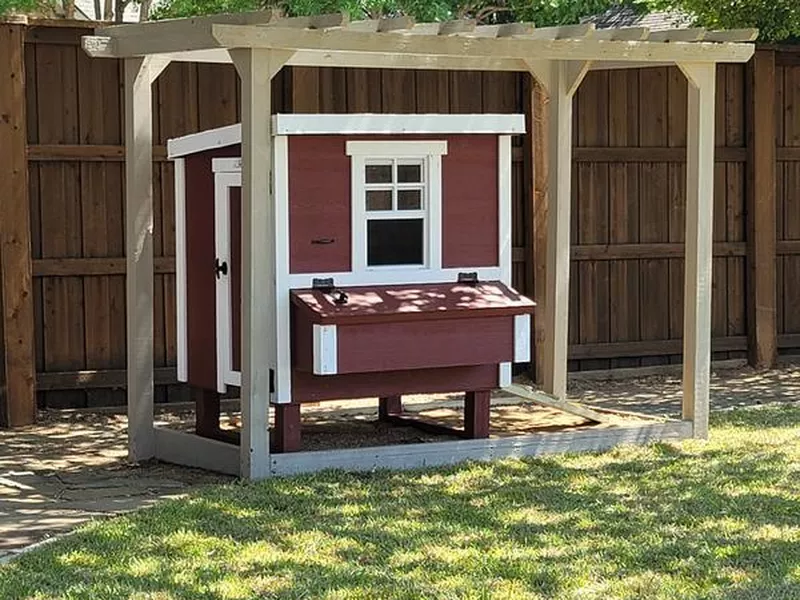 OverEZ MOEZCKCP Medium Chicken Coop